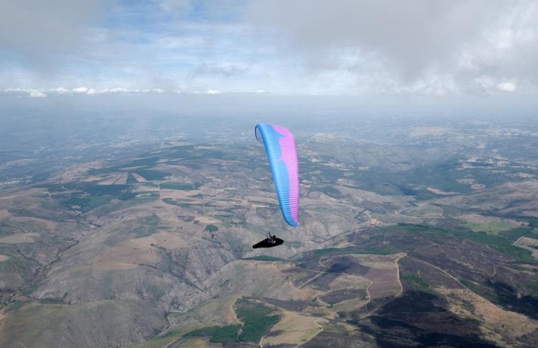 60 pilotos participam no Open Internacional de Parapente da Serra da Estrela
