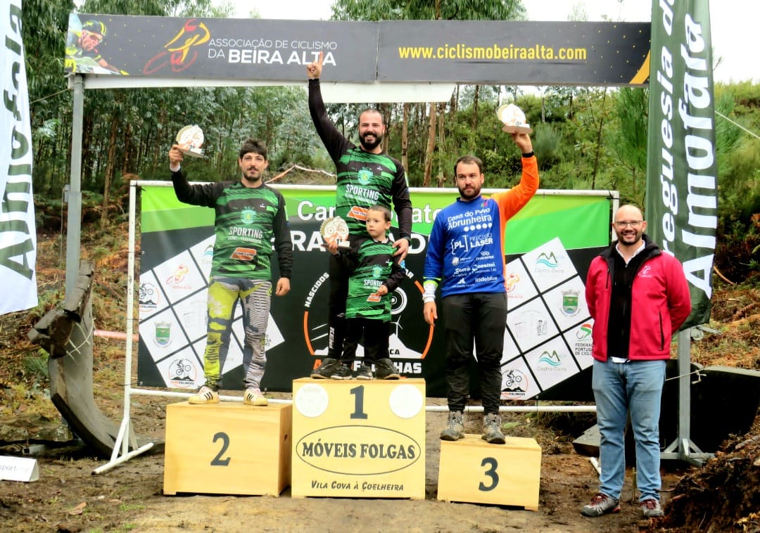 Sporting Clube de Travancinha conquista título regional de Downhill