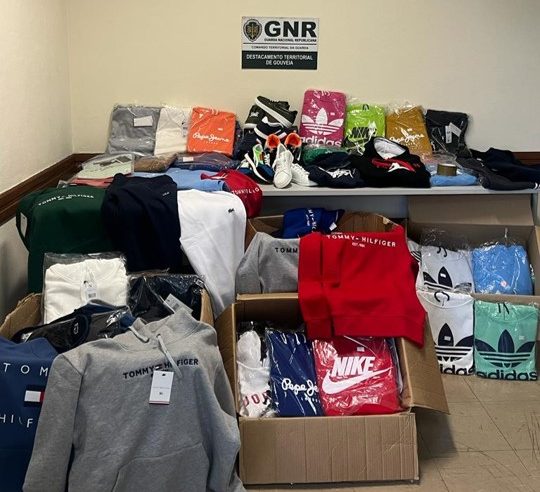 GNR apreendeu 206 artigos contrafeitos em feiras de Gouveia e Seia