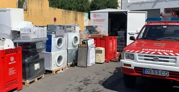 Bombeiros Voluntários recolhem equipamentos elétricos para ganhar viatura