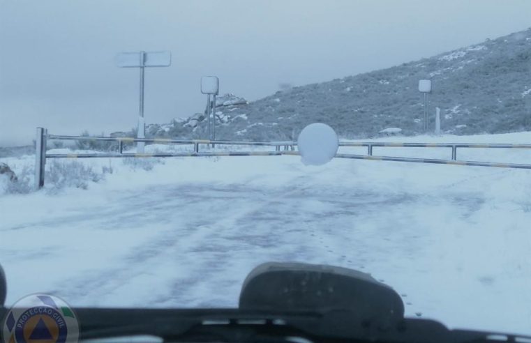 Queda de neve encerra todos os acessos à Serra da Estrela