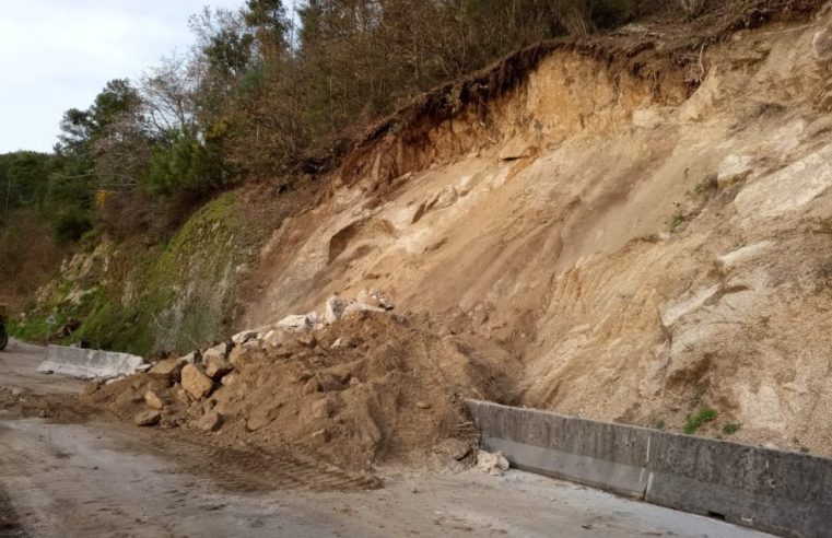 Derrocada: Reaberta estrada entre São Romão e Lapa dos Dinheiros