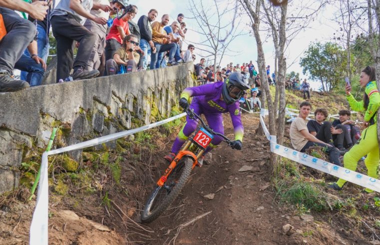 Ethan Craik e Marine Cabirou vencem Taça de Portugal de Downhill em Seia