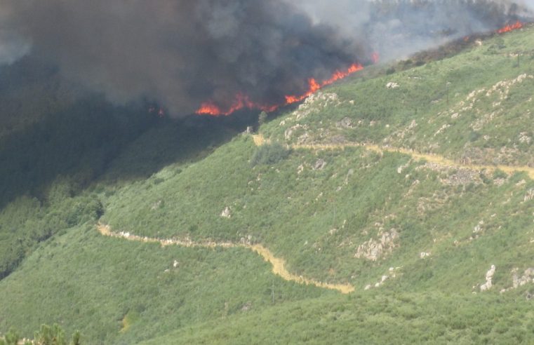 Incêndio na Erada em vigilância