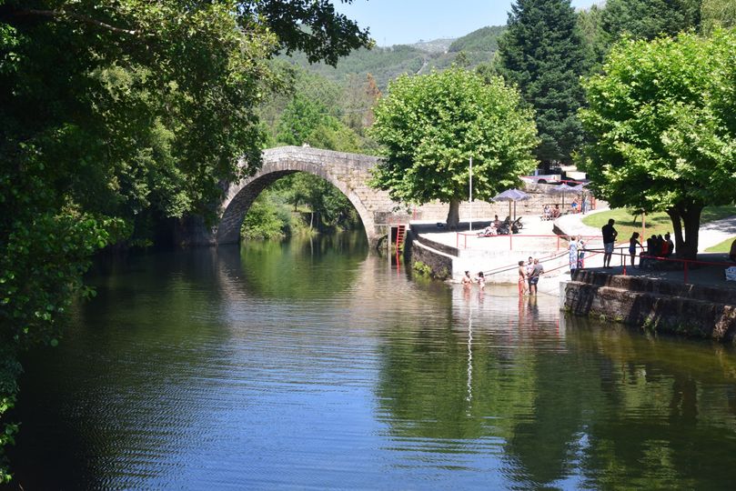 Quercus retira bandeira “Qualidade de Ouro” ao Poço do Lagar e Vila Cova