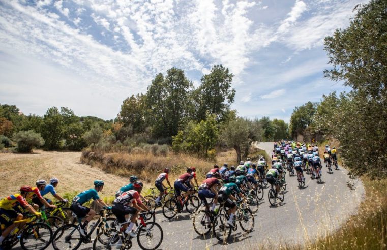 Volta a Portugal em Bicicleta chega à Serra da Estrela