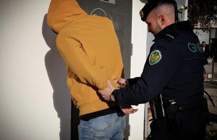 Tribunal de Seia decide futuro de cidadão ilegal detido pela GNR para expulsão