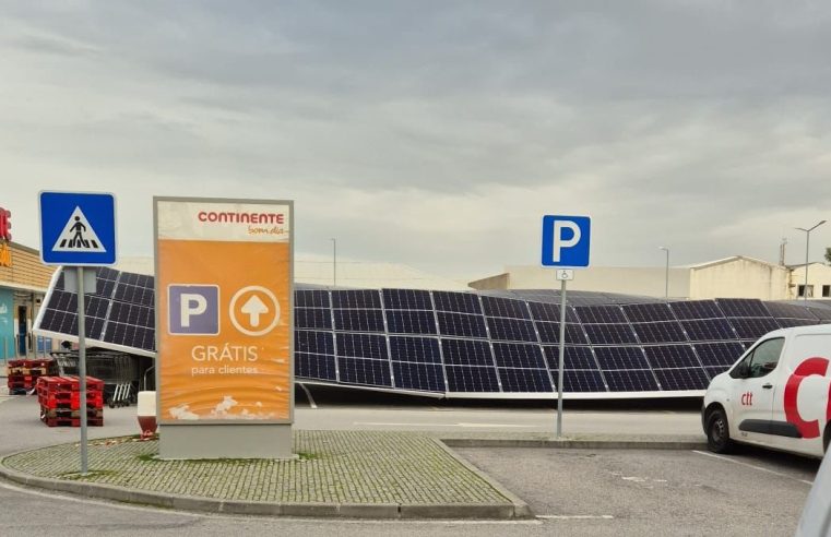 Vento forte derruba estrutura do Continente em Seia