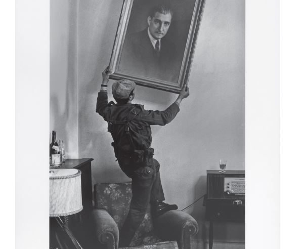 Oliveira do Hospital encerra comemorações dos 50 anos do 25 de Abril com exposição de Eduardo Gageiro