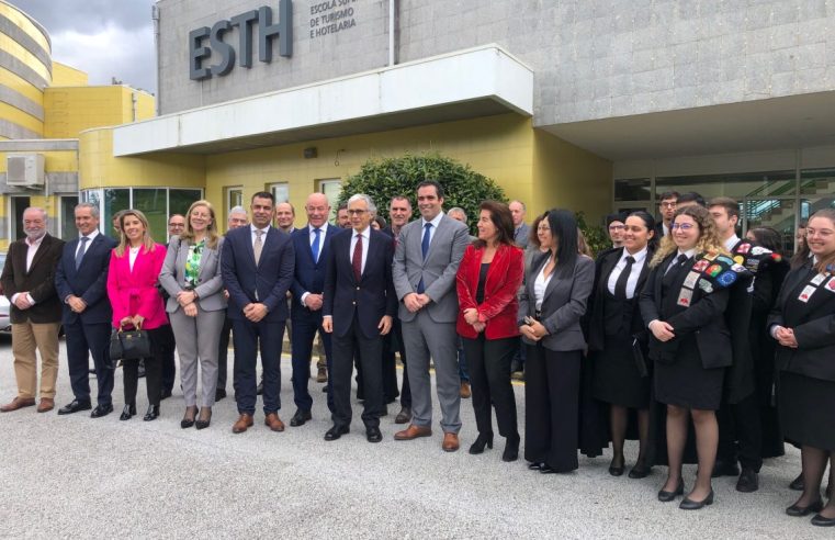 Aguiar-Branco quer jovens mais participativos e exigentes