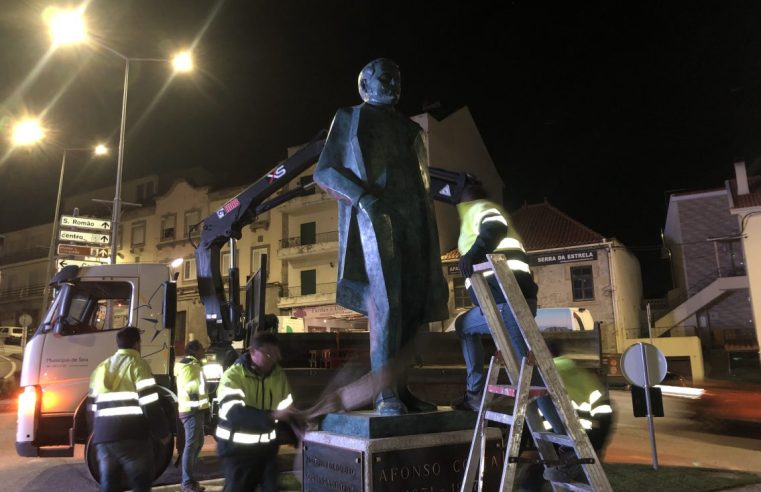 Estátua de Afonso Costa regressa às ruas de Seia
