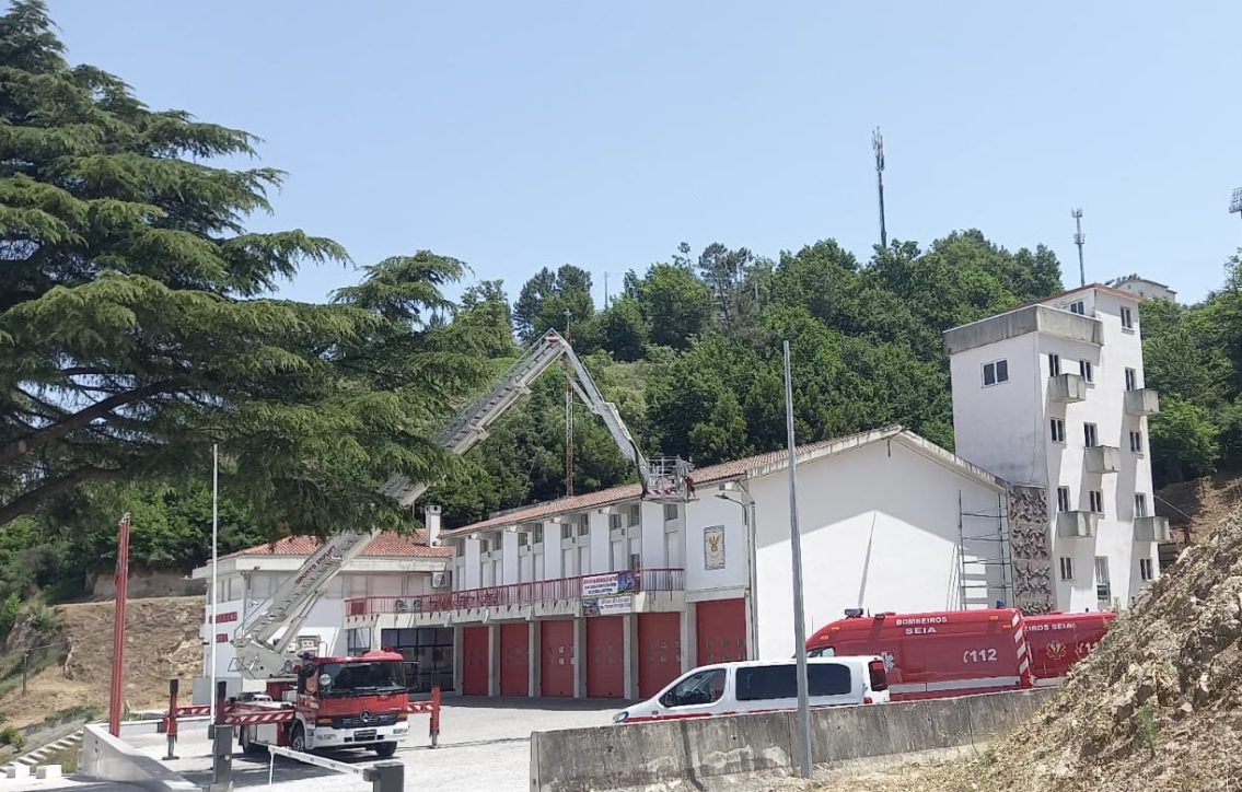 Bombeiros de Seia festejam 91 anos com novas viaturas