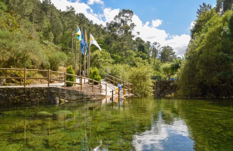 Lapa dos Dinheiros e Loriga hasteiam Bandeira Azul