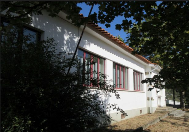 Seia vai transformar antiga escola de Sazes da Beira em quatro apartamentos