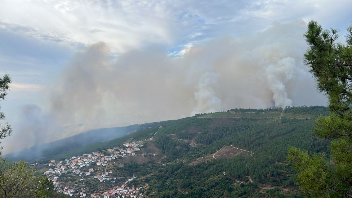 Proteção das habitações é prioridade de combate ao incêndio em Seia