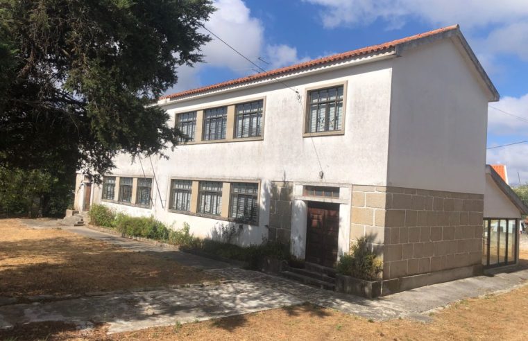 Escola de Torroselo vai albergar dois clubes