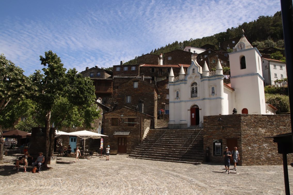 Pianista Joana Rolo e soprano Elvire de Paiva e Pona atuam na Igreja do Piódão