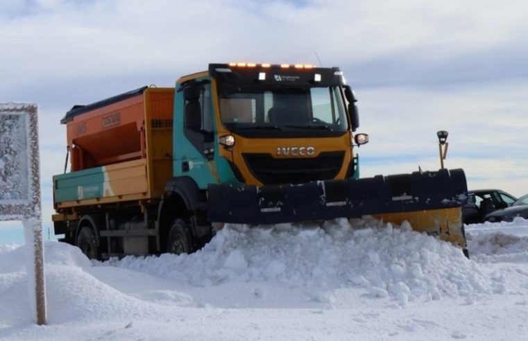 Três novos limpa-neves reforçam segurança rodoviária na Serra da Estrela