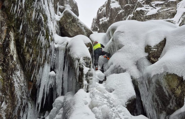 GNR realiza treino em ambiente de neve na Serra da Estrela