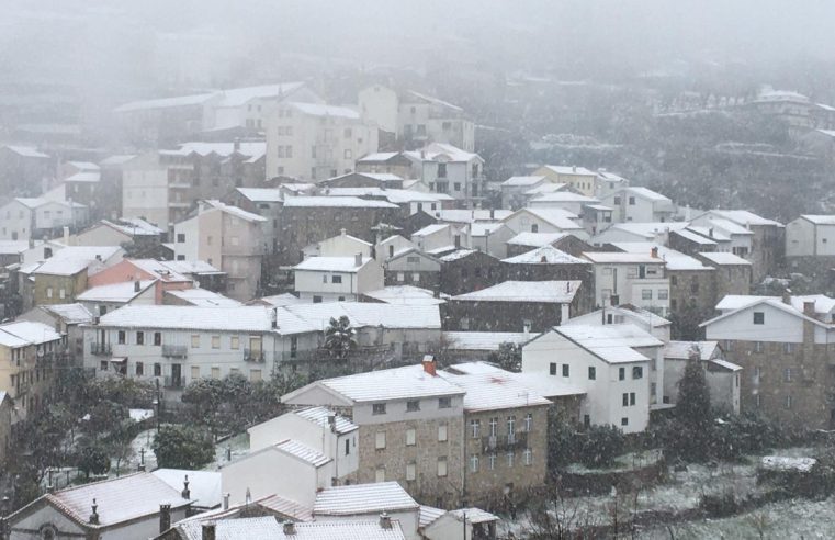 Alunos de 18 localidades de Seia regressam mais cedo a casa devido ao mau tempo