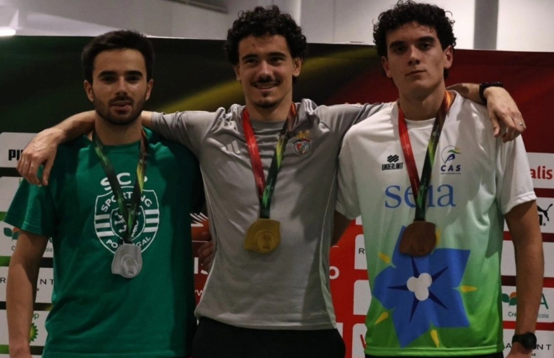Tiago Azevedo conquista bronze nacional em provas combinadas em pista curta