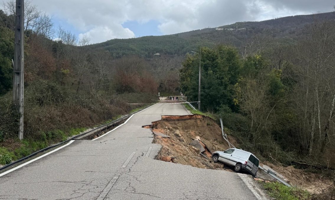 “Perdemos a Estrada do Vale do Alva”: colapso corta ligação vital no concelho de Oliveira do Hospital