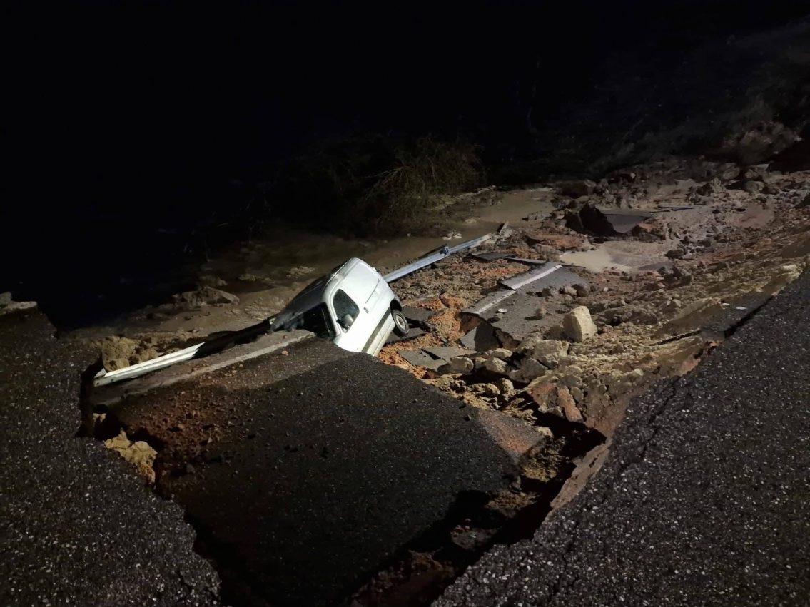 Estrada cede entre Penalva de Alva e Caldas de São Paulo