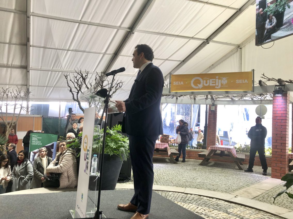 Feira do Queijo arranca em Seia com recado sobre Girabolhos e defesa do território