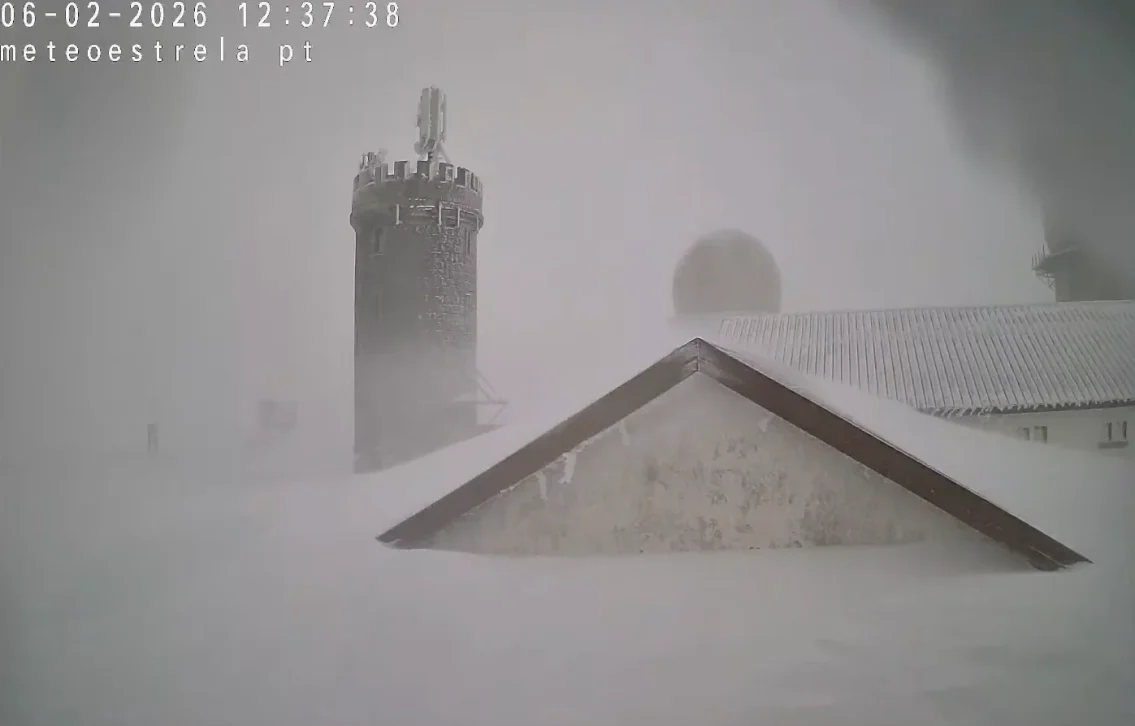 Acumulação de neve na Torre aproxima-se dos três metros