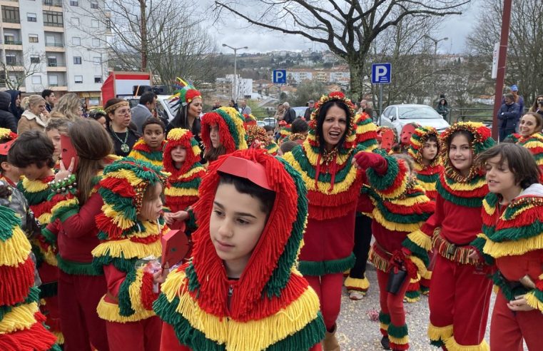 Desfile de Carnaval mobiliza 1.700 participantes em Oliveira do Hospital