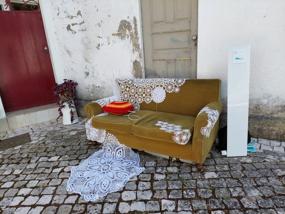 Casa Municipal da Cultura de Seia recebe instalação sonora “Sofá em Mi Maior”