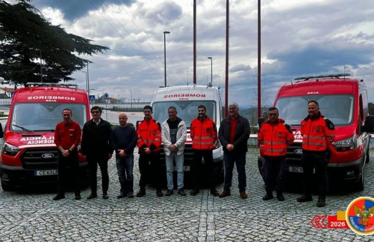 Bombeiros Voluntários de Seia reforça parque de viaturas com três novas ambulâncias