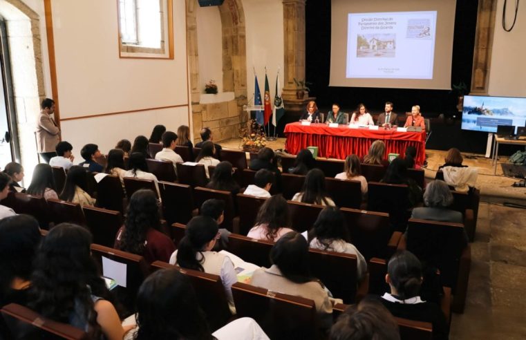Parlamento dos Jovens: alunos do distrito da Guarda apresentam propostas para melhorar a literacia financeira