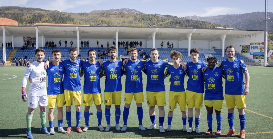 São Romão goleia e sobe na tabela após triunfo convincente frente ao Vila Franca das Naves