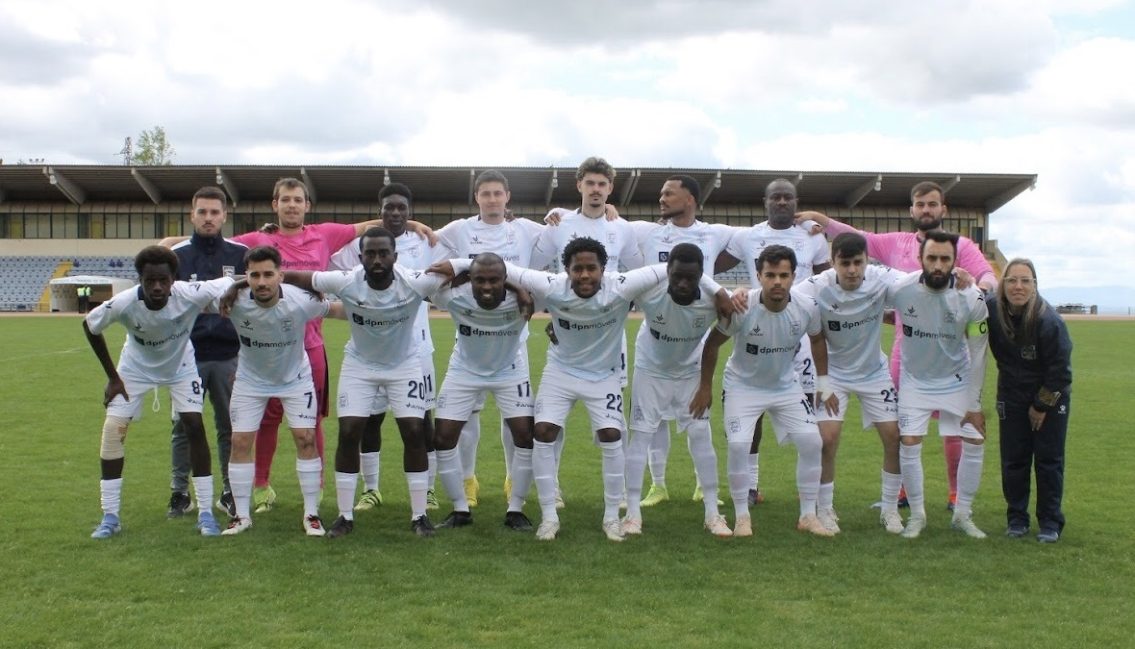 Seia FC termina campeonato com derrota pesada frente ao Pinhelenses