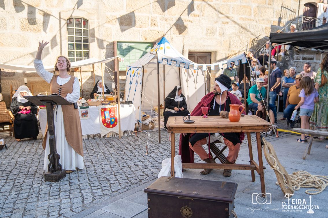 Feira Renascentista Terras de Algodres regressa com recriações históricas e animação no centro da aldeia