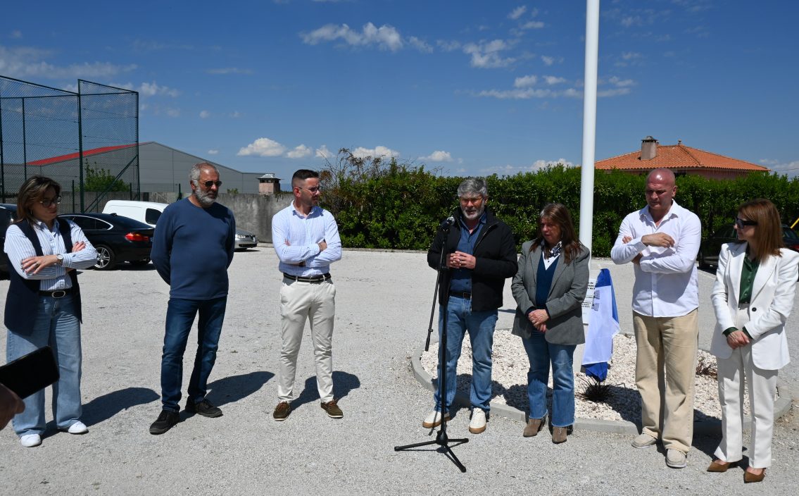 Inaugurado polidesportivo renovado e novo parque de estacionamento em Lagares da Beira