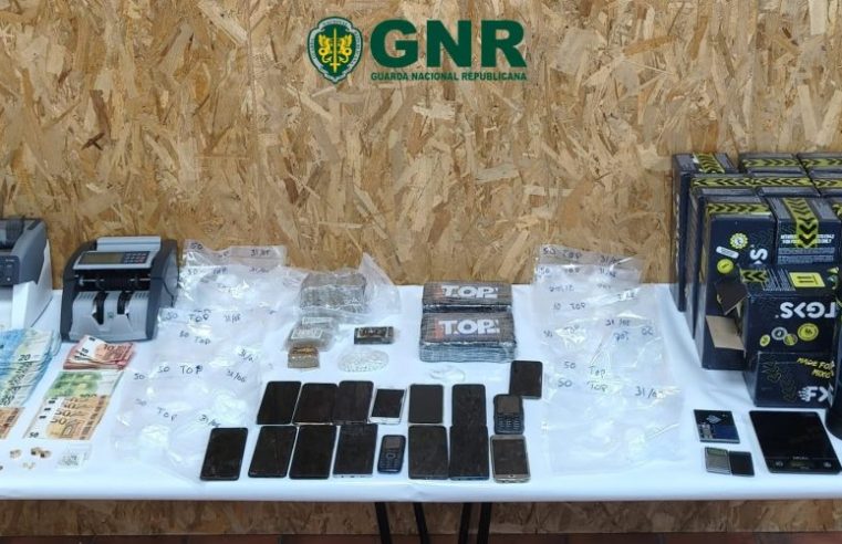 Operação da GNR por tráfico de droga leva a detenções em Seia, Ansião e Montijo