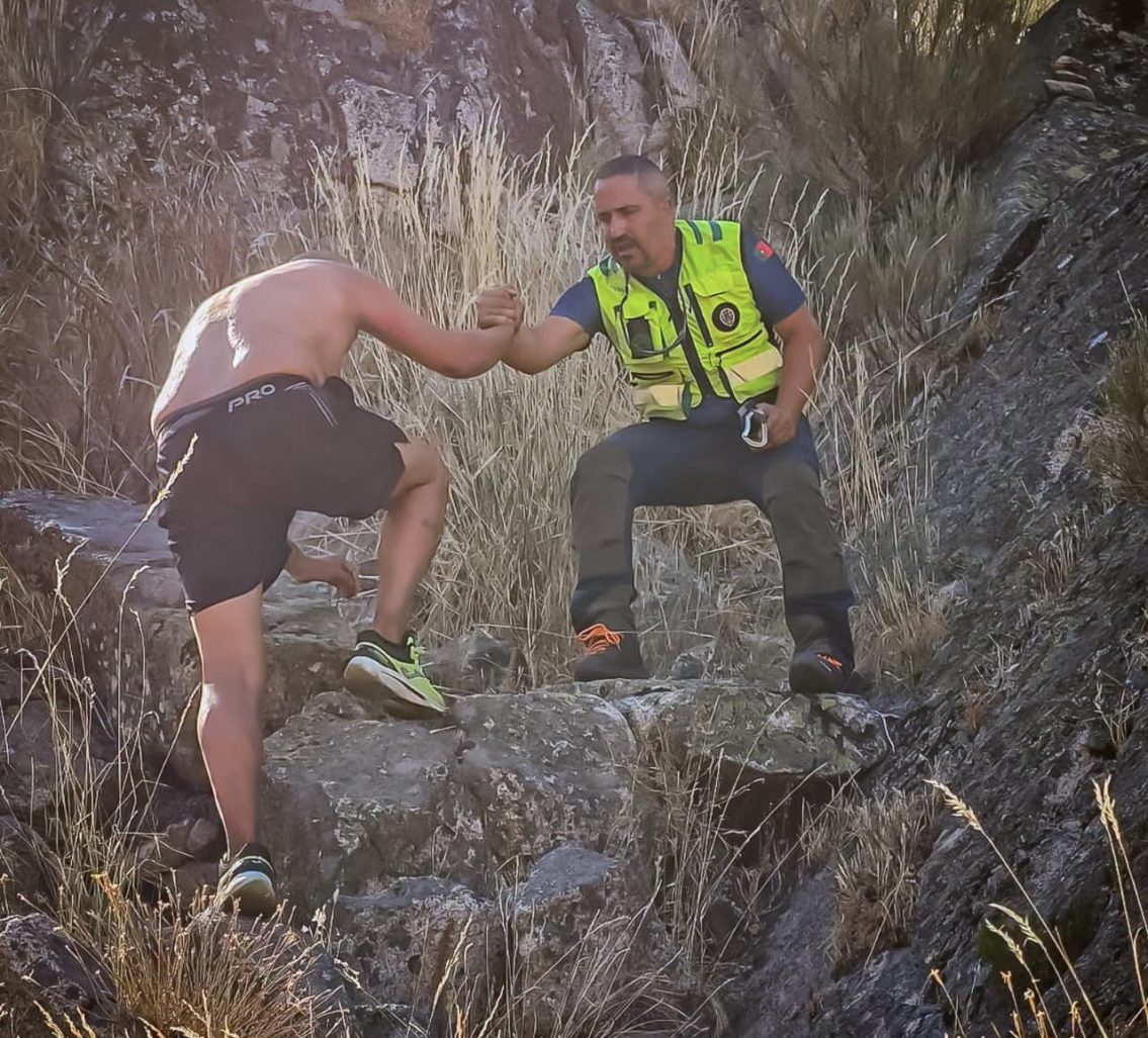 Turista espanhol resgatado na Serra da Estrela após sinais de desidratação