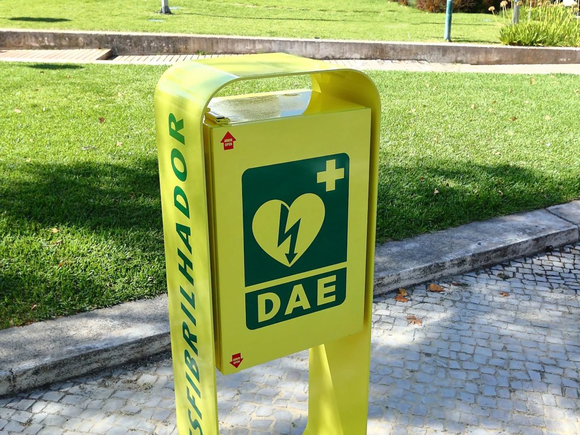 Nelas reforça resposta de emergência com novos Desfibrilhadores Automáticos Externos
